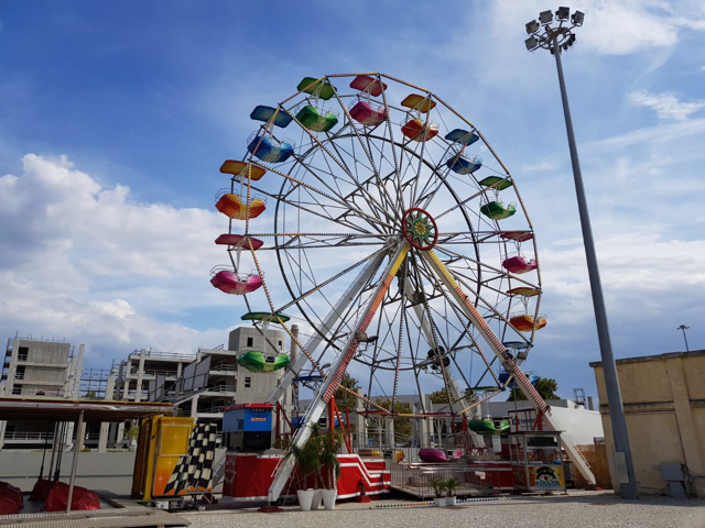 FERRIS WHEEL